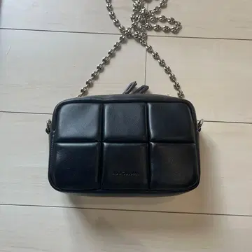 ADD CULUMN PUFF -CROSSBODY 체인백