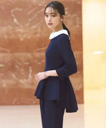 새상품급 루일 에 부티크 펄 탈착식 옷깃 플레어 상의 팬츠 셋업