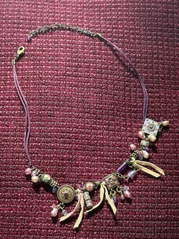 안나수이 퍼플 계열 비즈 장식 캐주얼 목걸이