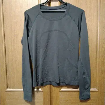 룰루레몬 블랙 긴팔 T셔츠