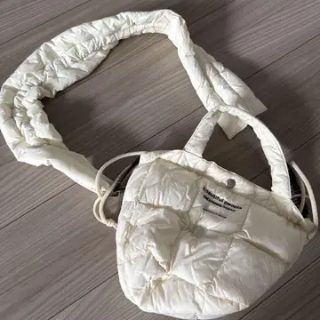 뷰티풀 피플 숄더백 아이보리
