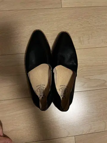 블랙 가죽 사이드 고어 부츠