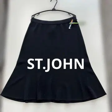 ST.JOHN A 라인 니트 스커트 새상품급