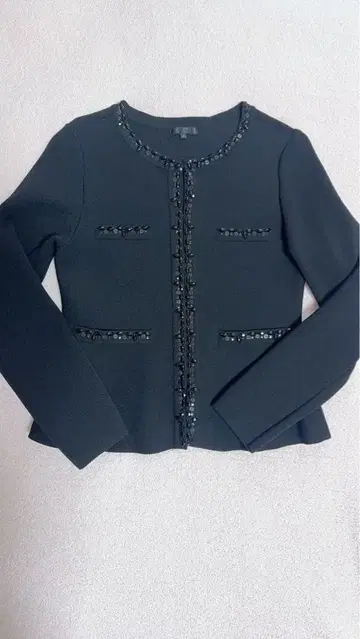 TO BE CHIC 페플럼 자켓