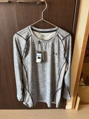 언더 아머 그레이 긴팔 셔츠