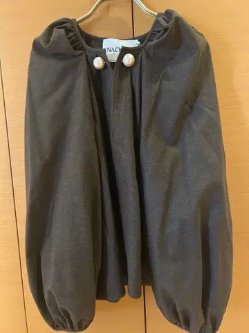 나키에 상의 브라운