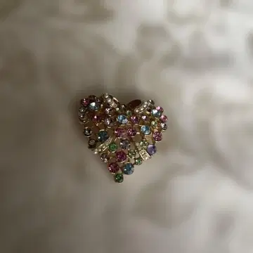 앤티크 하트형 컬러풀 브로치