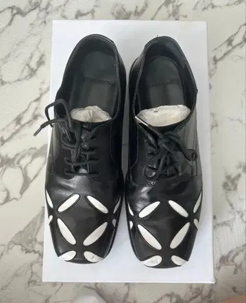 스테판 쿠쿠 더비 슈즈