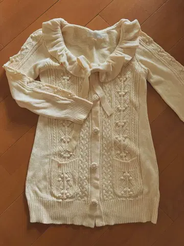 새상품급 JILL STUART M 사이즈 프릴 가디건 리본