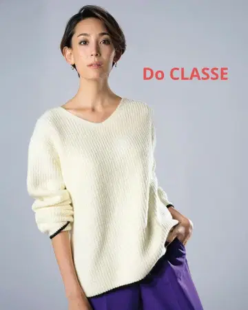 새상품급 완판템 Do CLASSE 울 혼방 플러피 편직 V넥 스웨터 L
