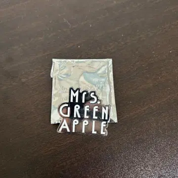 Mrs. GREEN APPLE 핀 배지
