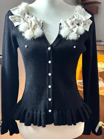 슈퍼 뷰티 프릴 장식 블랙 가디건
