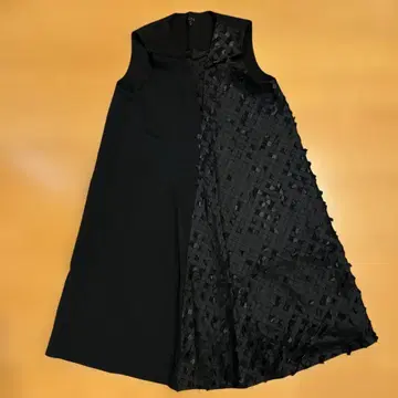 COS 블랙 슬리브리스 원피스 포멀