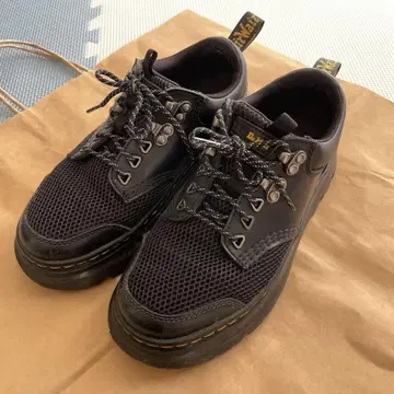 Dr.Martens 스니커즈 가죽 신발 TARIK LO TG UK4