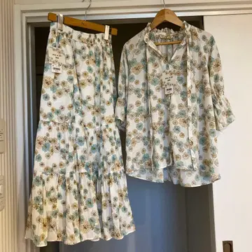 꽃무늬 스커트 셋업 폴앤조 UNIQLO