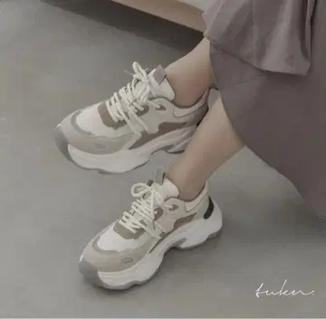새상품급 캐주얼 스니커즈 베이지