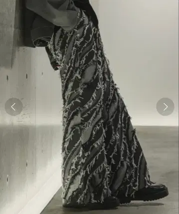 [ Casper John ] 프린지 자카드 플레어 데님 블랙 L