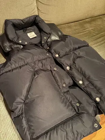 록키 마운틴 페더 베드 블랙 다운 베스트 사이즈 38