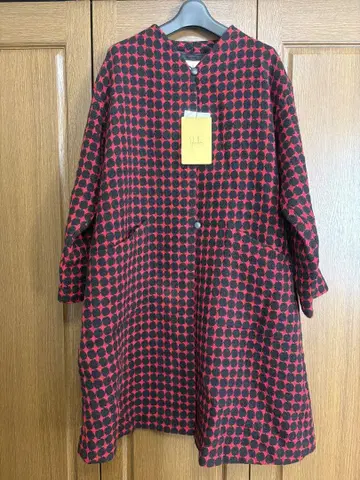 새상품 시빌라 Syvilla 빨검 도트 무늬 코트