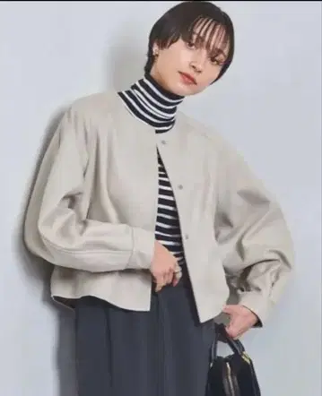 유나이티드 애로우즈 더블 페이스 노카라 블루종