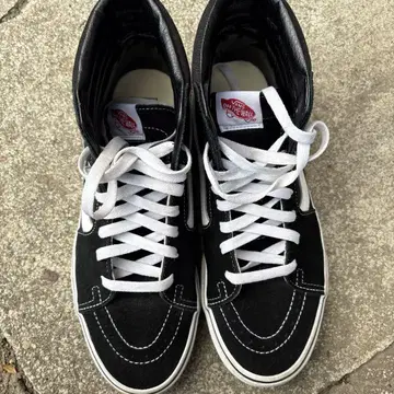 Vans 블랙 하이컷 스니커즈