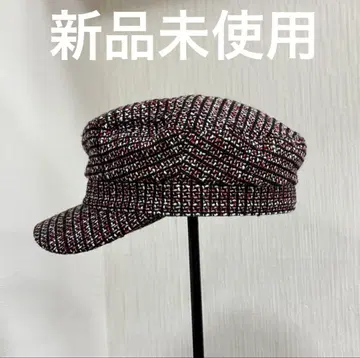 빨간색과 검은색 트위드 헌팅 캡
