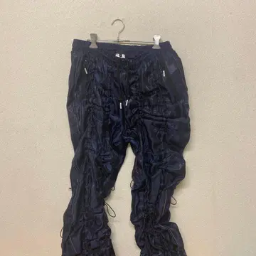 네이비 블루 새틴 캐주얼 팬츠