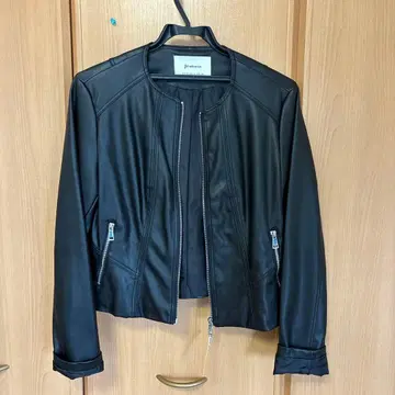 stradivarius 블랙 노카라 숏 자켓