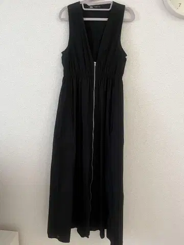 ZARA 블랙 슬리브리스 롱 원피스 지퍼 포함