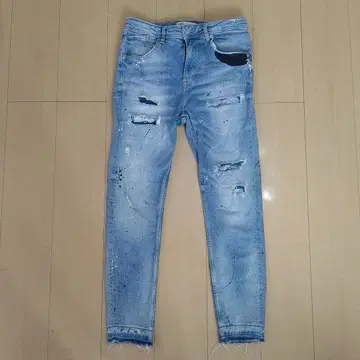 ZARA 크롭 기장 페인트 데미지 스키니 데님