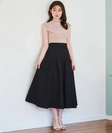 Noela 엠보싱 스커트