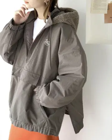 Java 후드 부착 보아 절개 충전솜 안감 퀼팅 사이드 슬릿 빅 풀오버