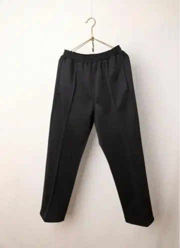 택 포함 미사용 새상품 M53 트랙 팬츠 블랙 S