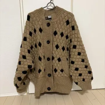 ZARA 다이아 무늬 니트 가디건