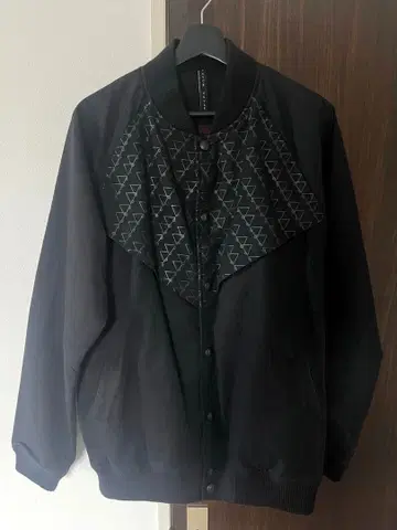 [ 새상품급 ] Black Scale 스타디움 자켓 기하학 패턴 XL