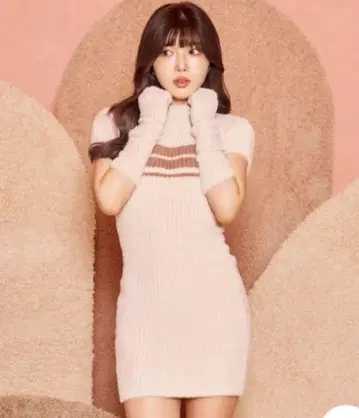 Darich 다리치 암커버 페더 니트 원피스 베이지
