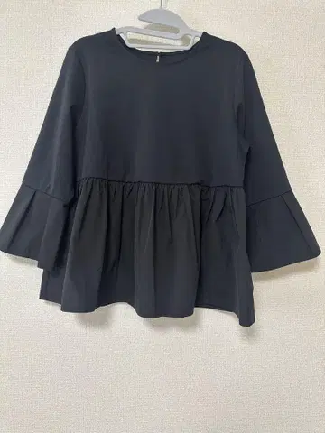 블랙 플레어 슬리브 튜닉 38/M