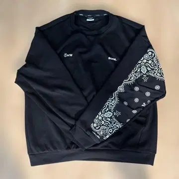 GU x SOPH. 블랙 맨투맨 트레이닝복