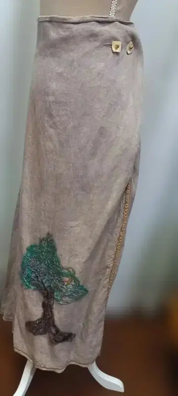 리틀 이글 자수 플레어 스커트