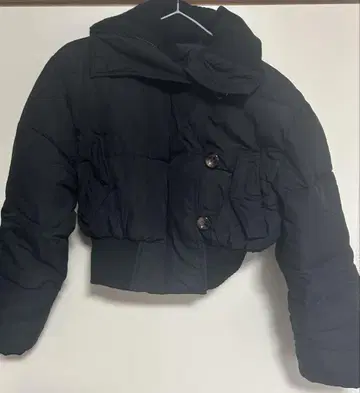 블랙 크롭 다운 자켓
