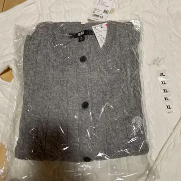 UNIQLO 케이블 니트 가디건 그레이 가슴 자수 고양이