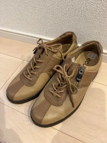 ecco 가죽 신발 사이즈 22.5 3E