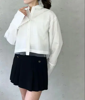 브로드 & 스트라이프 튤 덧댐 숏 기장 셔츠