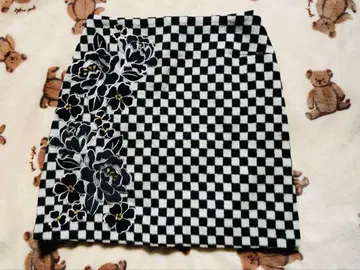 Lily Brown 체크 무늬 꽃 자수 미니 스커트 Size 0