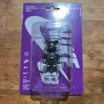 BE@RBRICK NIKE SB BLACK 70%