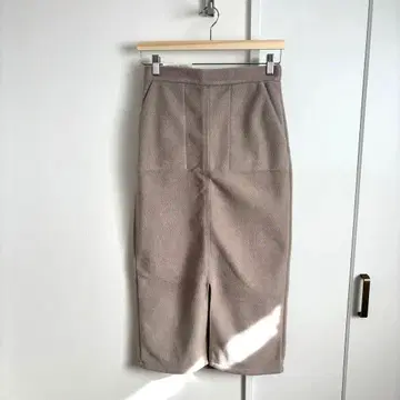 유나이티드 애로우즈 플리스 롱 스커트 슬릿 포함