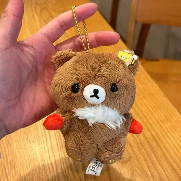 리락쿠마 제일복권 장갑을 전하러 간 갈색 아기곰 마스코트