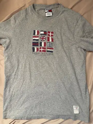90s TOMMY HILFIGER 국기 모티브 티셔츠