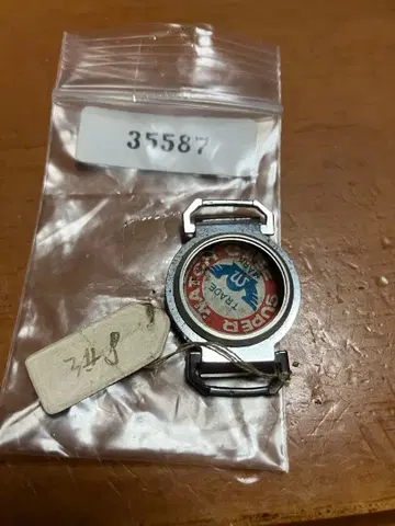 스몰 세컨드용 당시 제작 케이스 미사용 추정? 특이 러그, 방풍 없음
