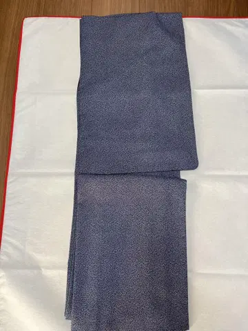 네이비 컬러 추상 무늬 기모노 원단 토레이 실크 단위 기모노입니다